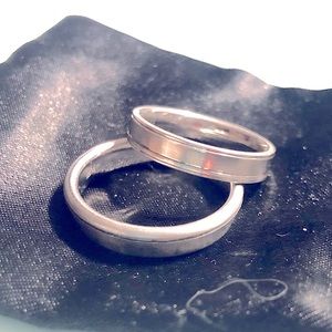 Breuning Sterling Silver 5mm width beveled striped band